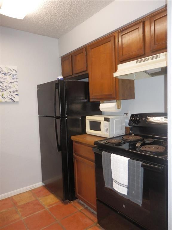 Building Photo - 14825 Windward Dr
