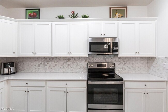 Building Photo - 9128 Leatherwood Loop