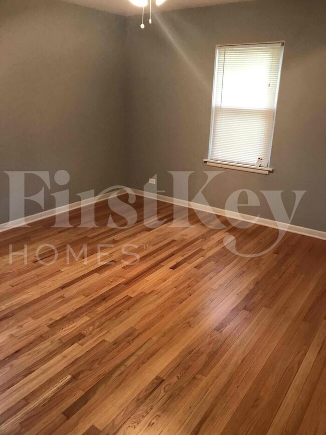 Building Photo - 1407 Evers Ave