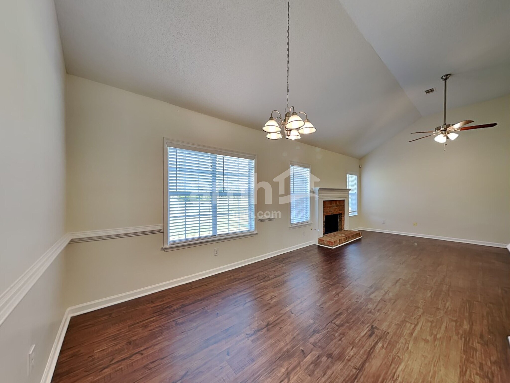 Building Photo - 214 Bo Simpson Pkwy