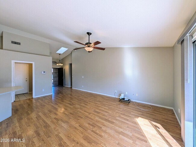 Building Photo - 8639 W Fullam St