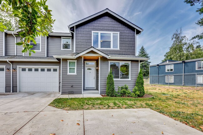 Primary Photo - Newer Duplex Bremerton