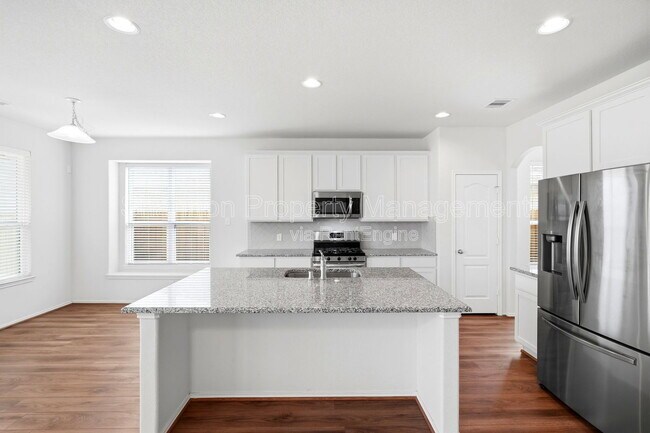 Building Photo - 5309 Camerford Ct