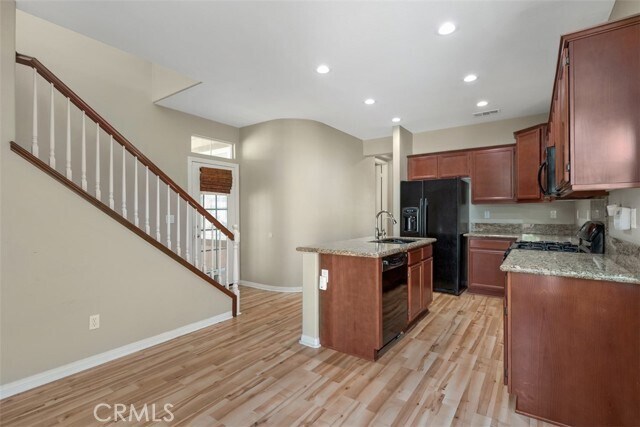 Building Photo - 31884 Jaybee Ln