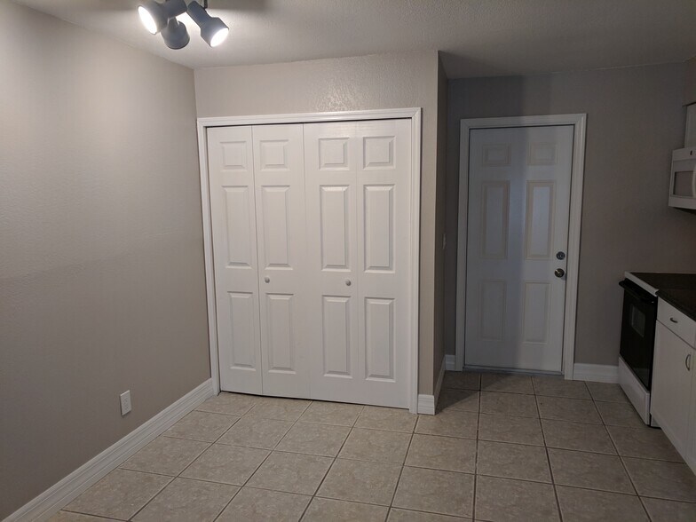 Building Photo - 5478 Avenue C
