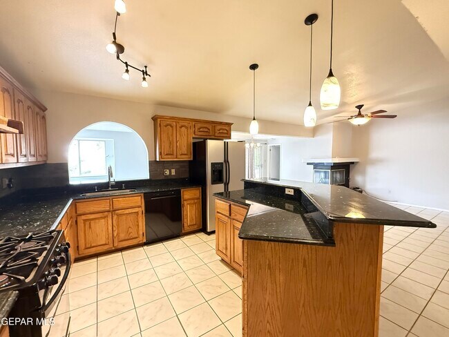 Building Photo - 11109 Pink Coral Dr