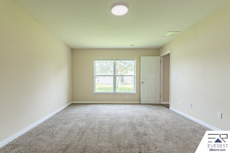 Building Photo - 26 Round Table Ln