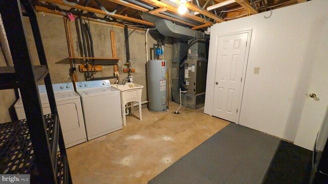 Building Photo - 5612 Sutherland Ct