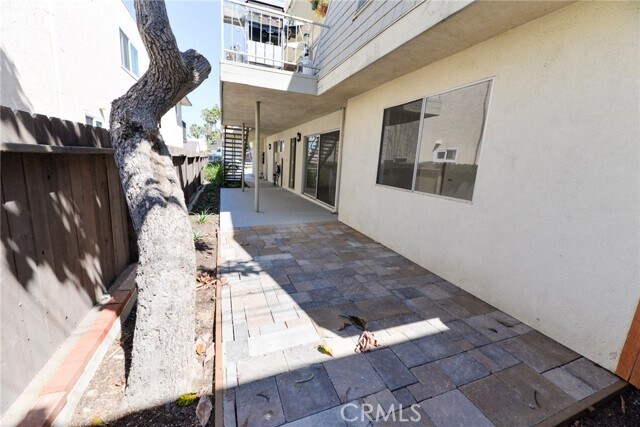 Building Photo - 207 W Mariposa