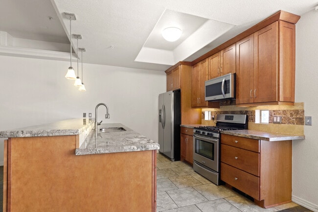 Building Photo - Brownstone Manor