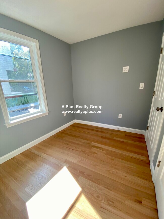 Building Photo - 41 Cornwall St