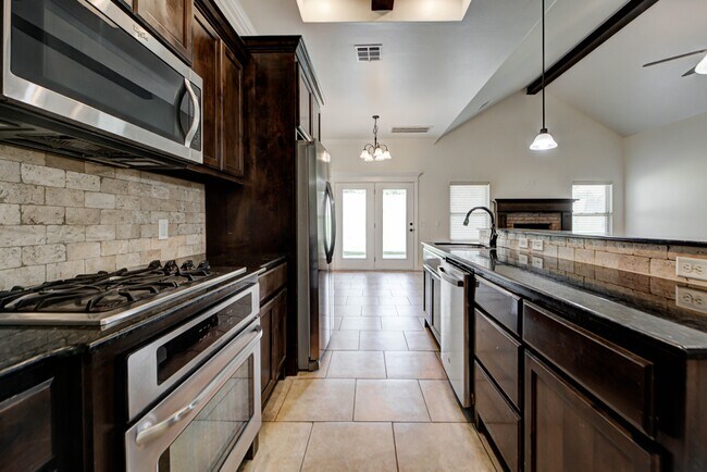 Building Photo - 2901 San Juan Trails
