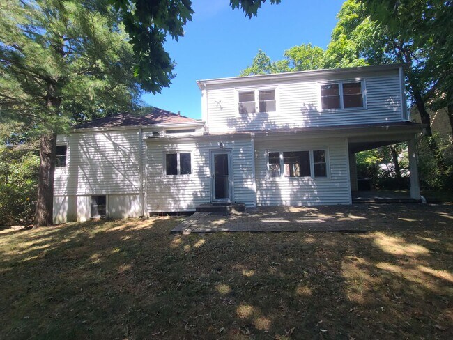 Building Photo - Scarsdale Rental Fully Updated 4 bedroom p...