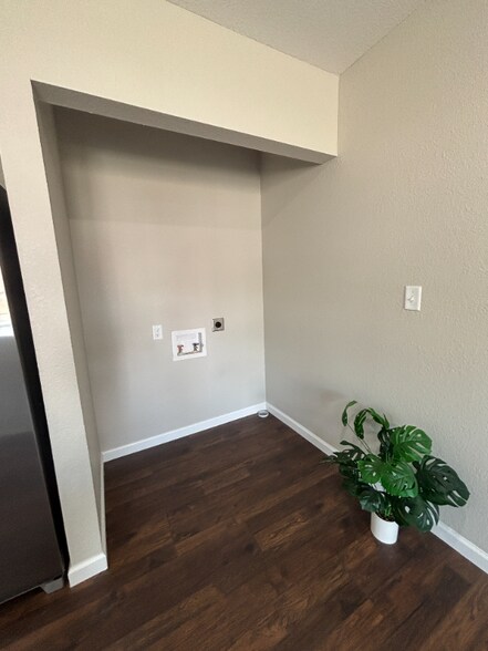 Building Photo - 11379 US 49