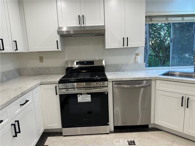 Building Photo - 2124 Wildwood Ct