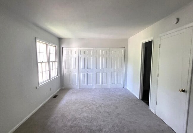 Building Photo - Available for Rent: Two Bedroom 2.5 Bath T...