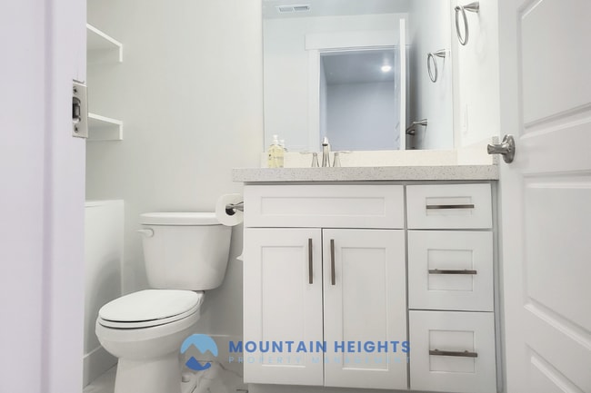 Building Photo - 3861 Spring Brook Ln