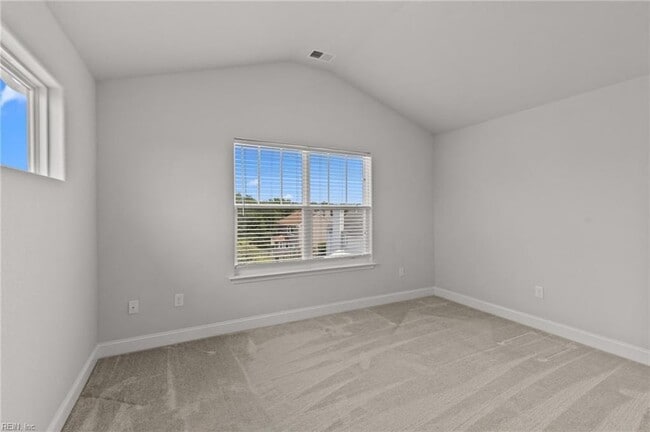 Building Photo - 2701 Eleanor Ln