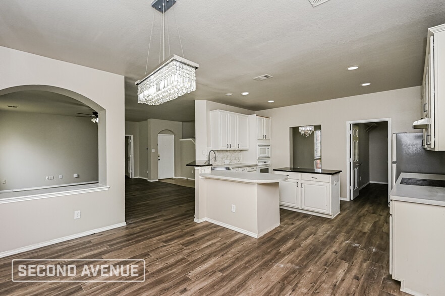 Building Photo - 5313 Hayloft Ct