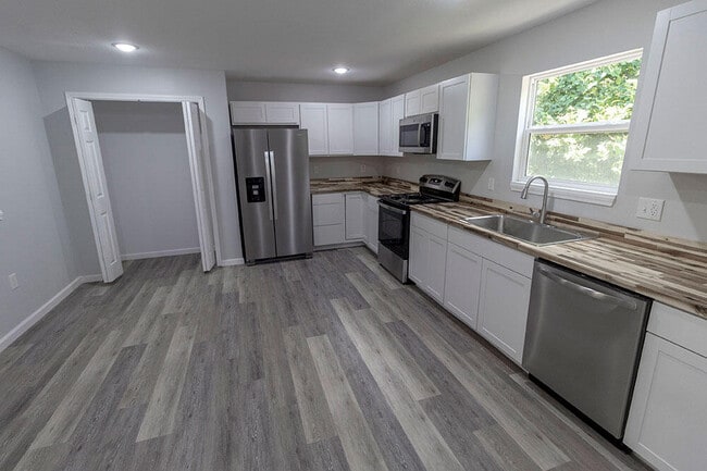 Building Photo - 5316 Godas Cir