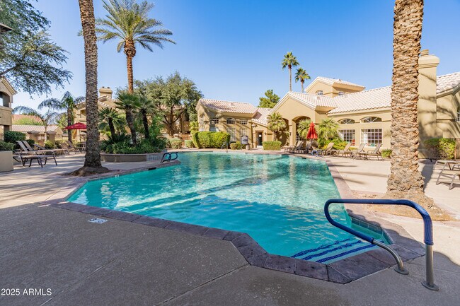 Building Photo - 5335 E Shea Blvd