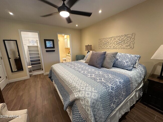 Building Photo - 4328 E Capri Ave