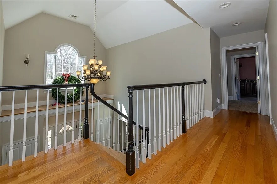 Building Photo - 120 Adams St