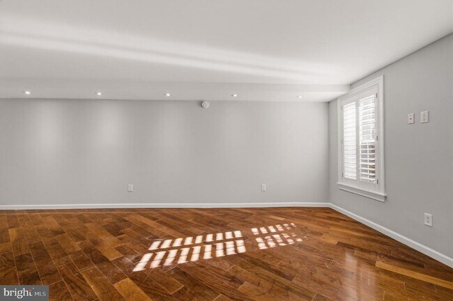 Building Photo - 2117 S St NW