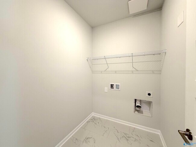 Building Photo - 14739 Mountain Strm Dr