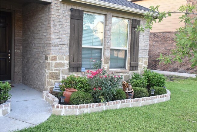 Building Photo - 620 Purtis Creek Ln