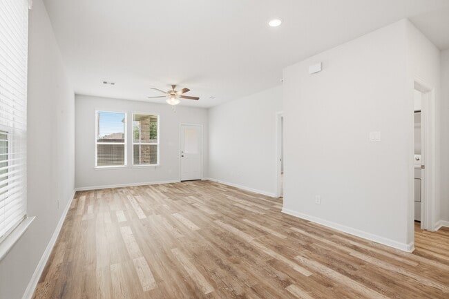 Building Photo - 12939 Catfish River Ct
