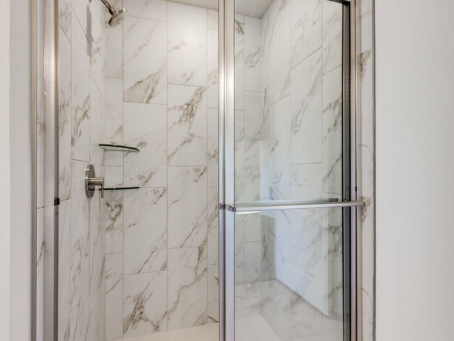 Building Photo - 1013 SE 16th Terrace