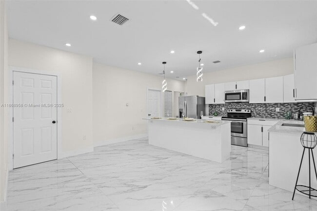 Building Photo - 742 NW 70th St