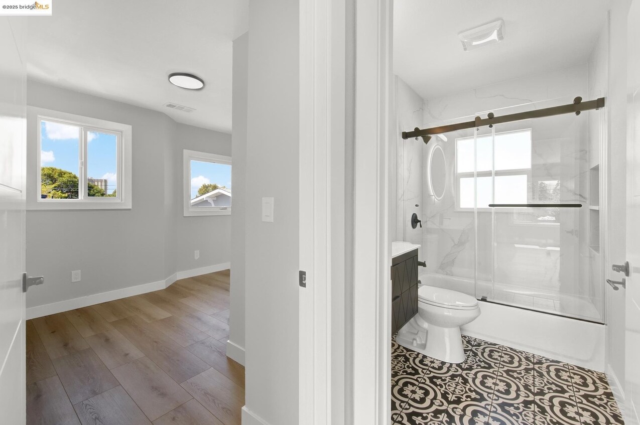 Hallway - 1120 59th St