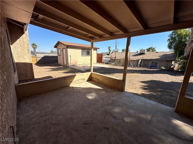 Building Photo - 628 Hidden Valley Dr