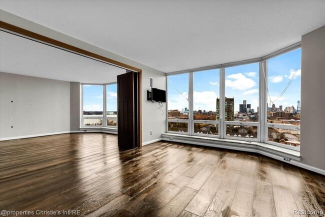 Building Photo - 250 E Harbortown Dr