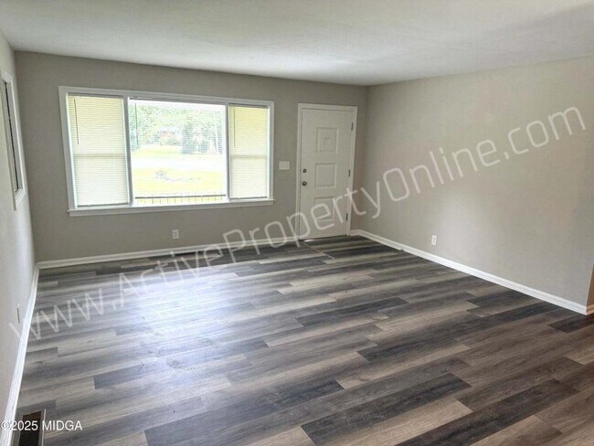 Building Photo - 1803 Canterbury Rd