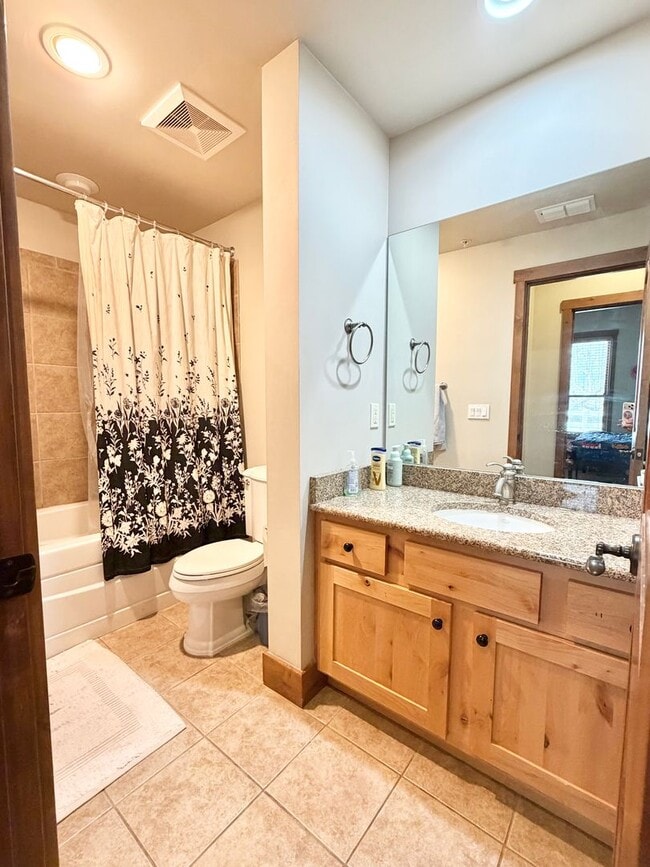 Building Photo - Monterra Condo