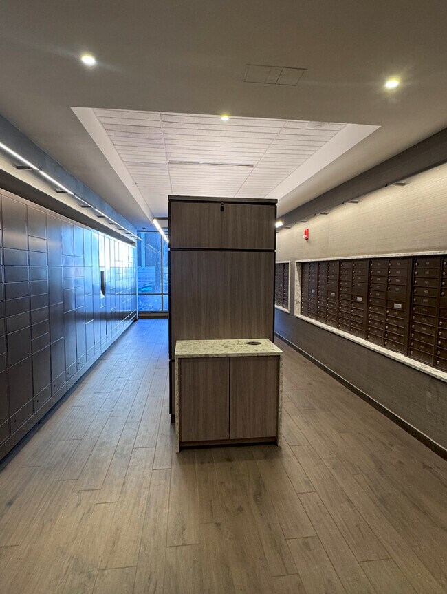 Building Photo - 1130 N Dearborn St