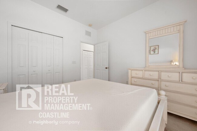 Building Photo - Flexible Lease: Seasonal OR Annual Furnished/Unfurnished – 3BR North Port Home!