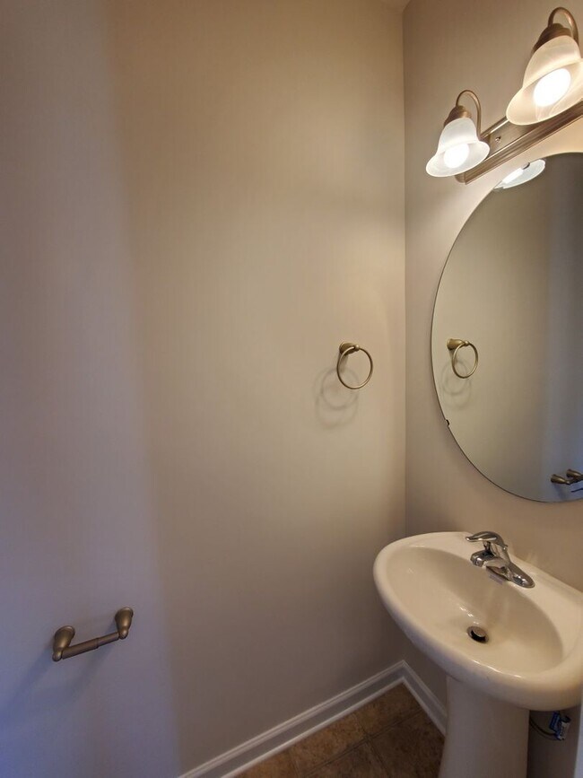 Building Photo - 7421 Sienna Heights Pl