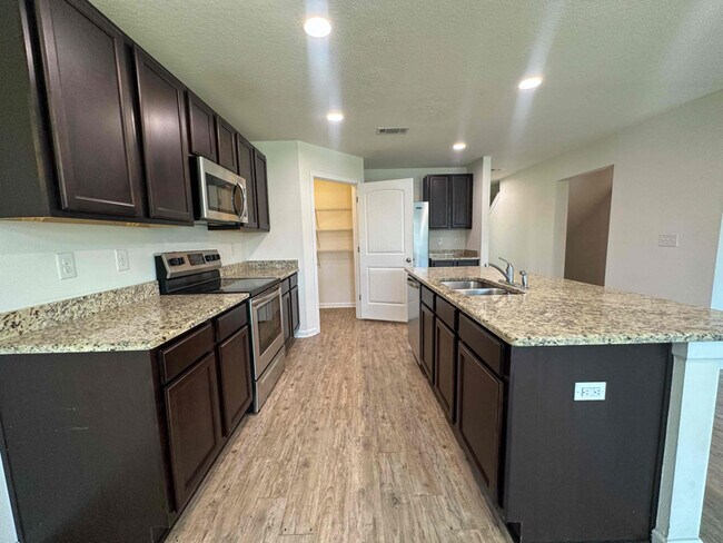 Building Photo - 733 Widgeon Wy