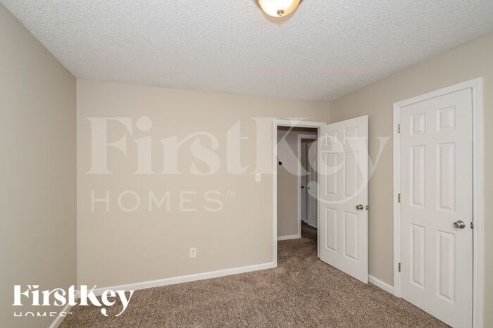Building Photo - 125 Cedar Bend Dr