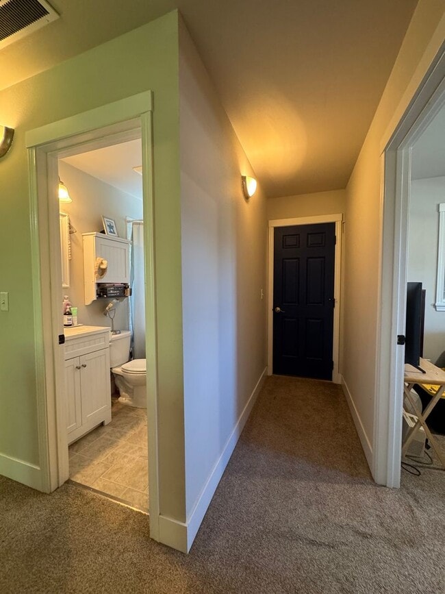 Building Photo - 3-Bed, 3-Bath Home for Lease w/ Rooftop De...