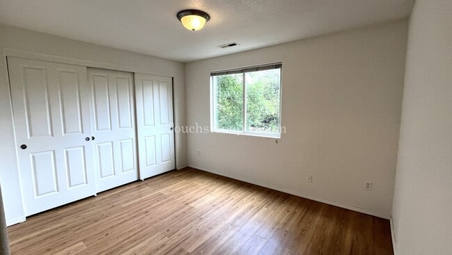 Building Photo - Bright, Spacious 3BR Home Near MAX – A/C, ...