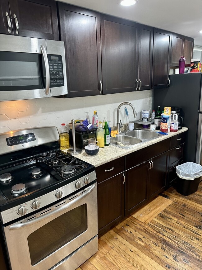 Primary Photo - 2342 W 18th Pl