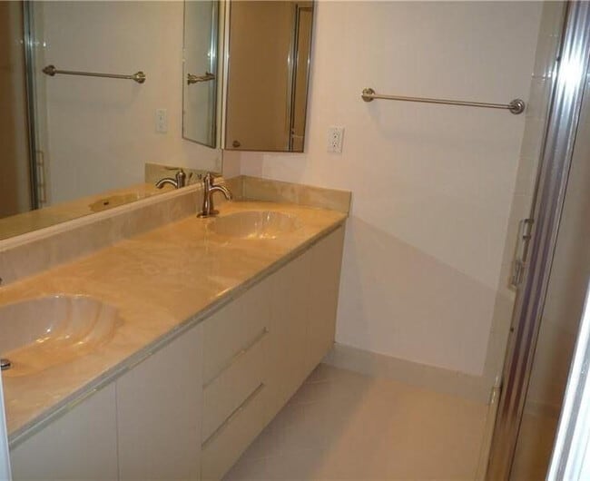 Building Photo - 9937 NW 6th Ct