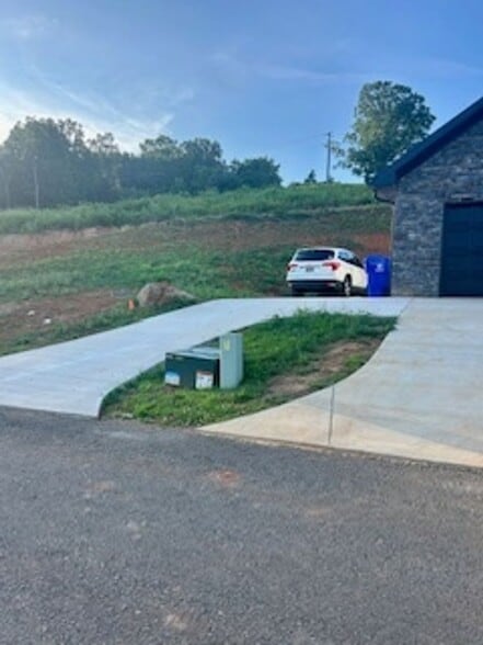 Building Photo - 154 Lakeshore Bay Dr