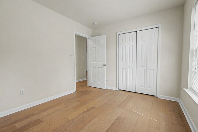 Building Photo - 511 Lavendula St