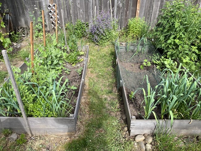 Building Photo - 6432 SE 63rd Ave